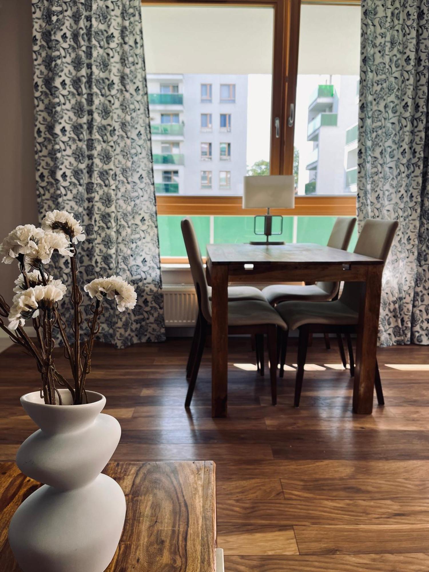 Coco Premium Apartament Варшава Экстерьер фото